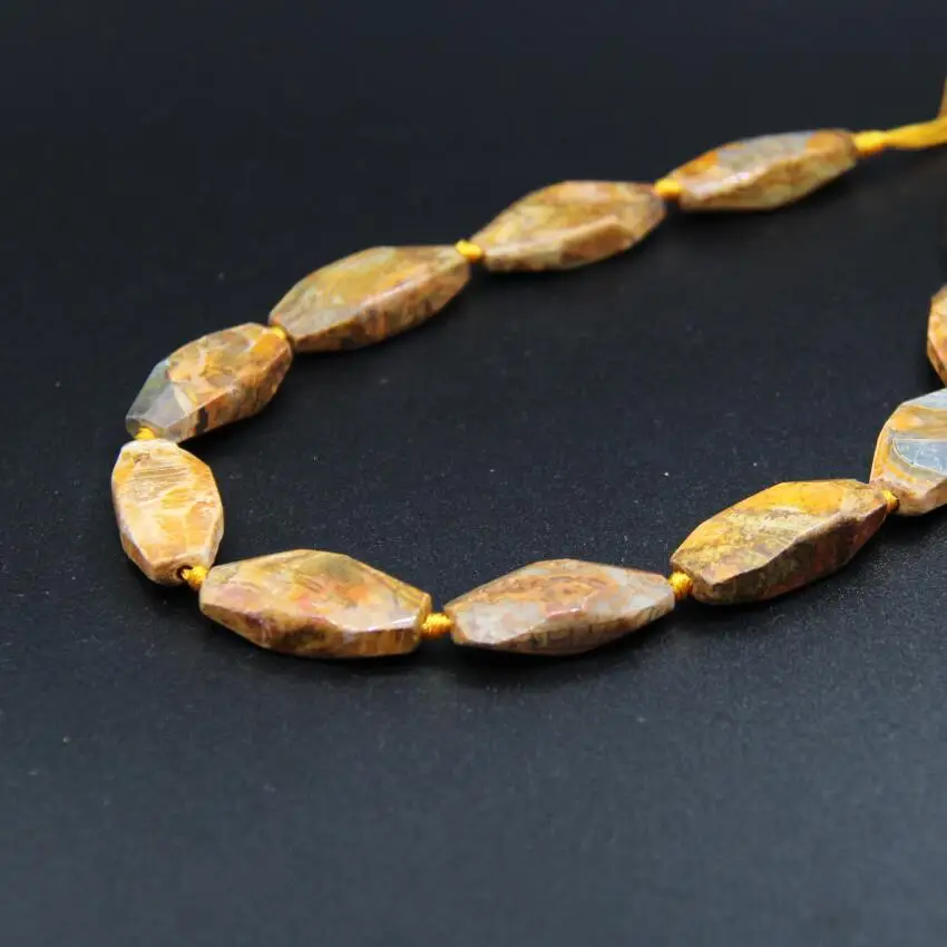 Аксессуары для изготовления ювелирных изделий коричневые и желтые подвески в