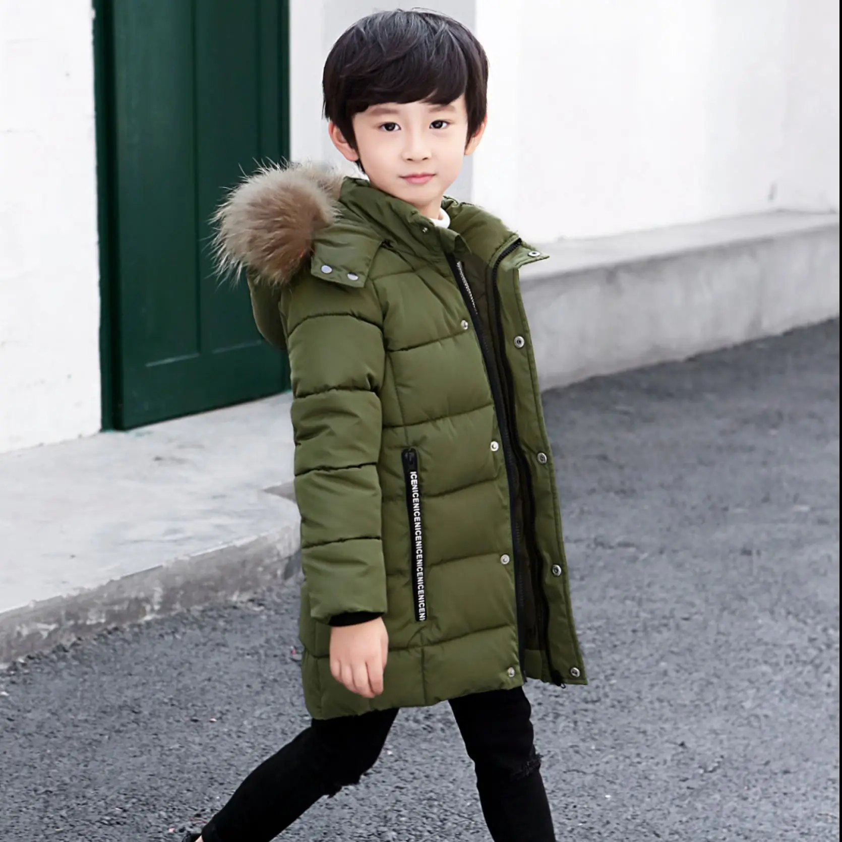 INS hot boys winter coat 4-15 years old long hooeded parka thick cotton coat warm windbreaker Hand stuffed cotton coat letters - Цвет: green