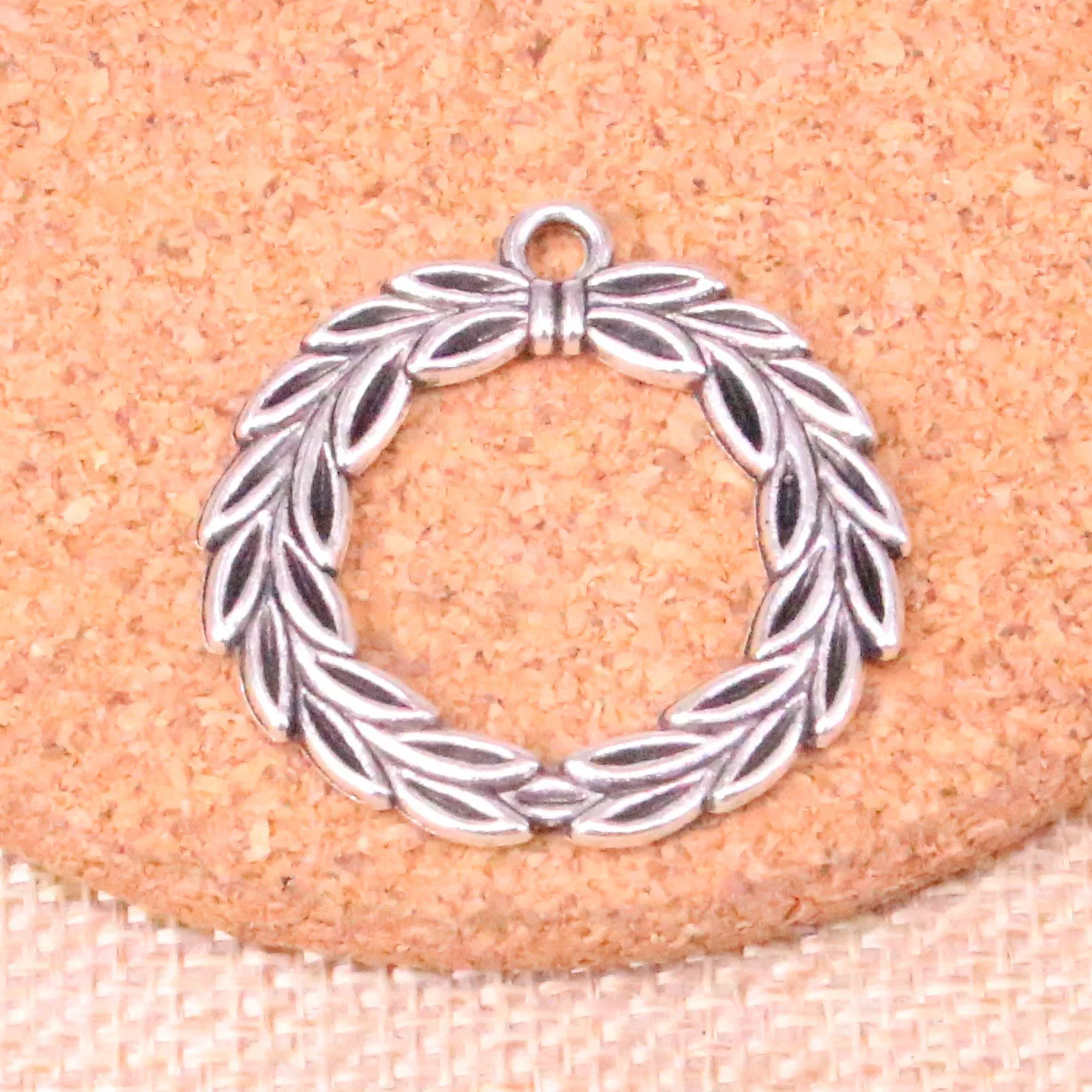 4 шт. металлические подвески в виде ветки Лавра