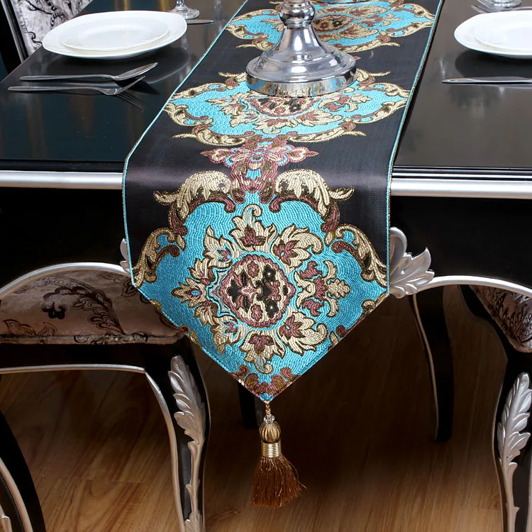 Европейские классические Вышивка жаккардовые кровать флаг Настольная дорожка