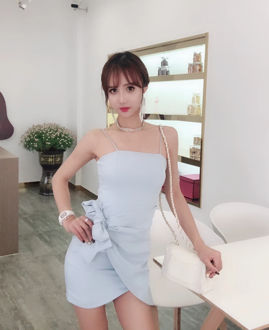 Новинка 2019 г. Летнее темпераментное на бретельках с бантом-бабочкой и краем