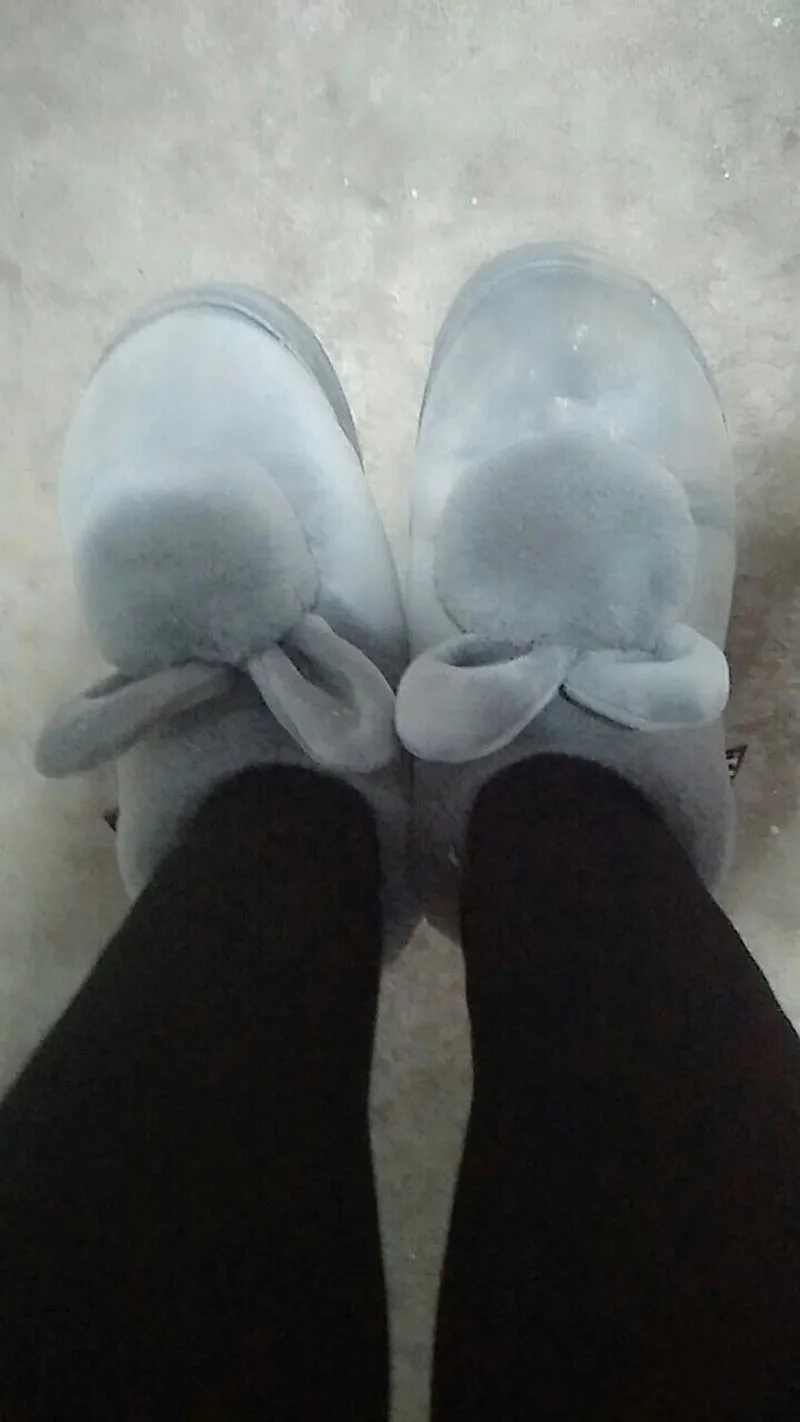 Милые Спальня Flatforms мех мягкий зима Нечеткие Для женщин Дом пушистые забавные плюшевые тапочки кролик Pom широкий покрой обувь дамы пушистый розовый