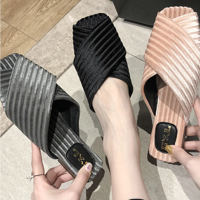 Шлепанцы женские прозрачные на низком каблуке повседневные брендовые сандалии с