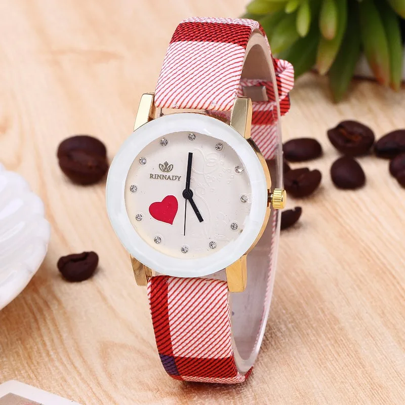 Новые поступления Diamond красное сердце Кожаные модельные туфли кварцевые часы