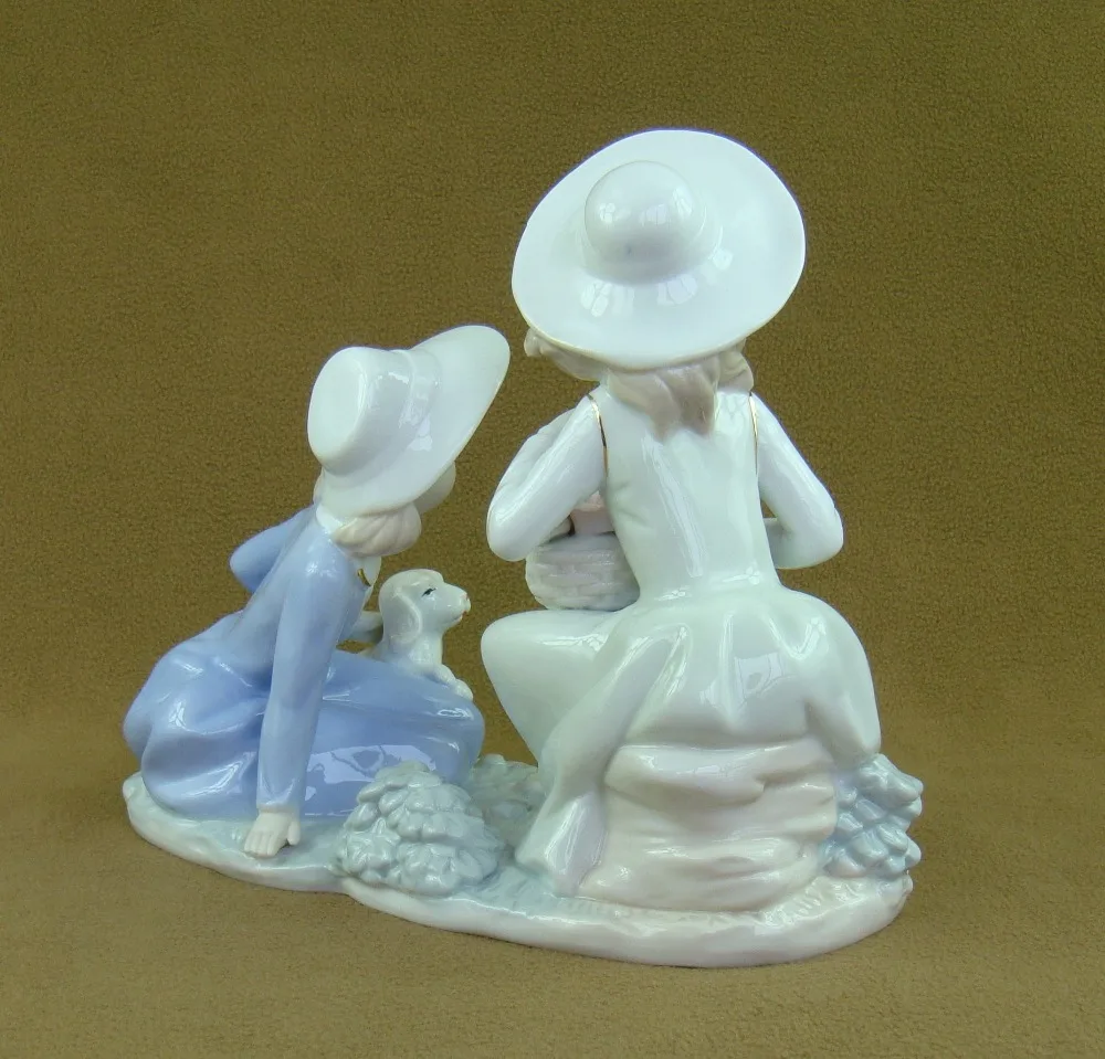 Винтажная фарфоровая статуэтка для детей и домашних животных Керамическая кукла