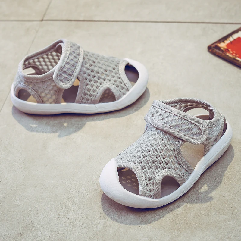 Сандалии для девочек 2018 новый мягкое дно летние чистая ткань Повседневная обувь