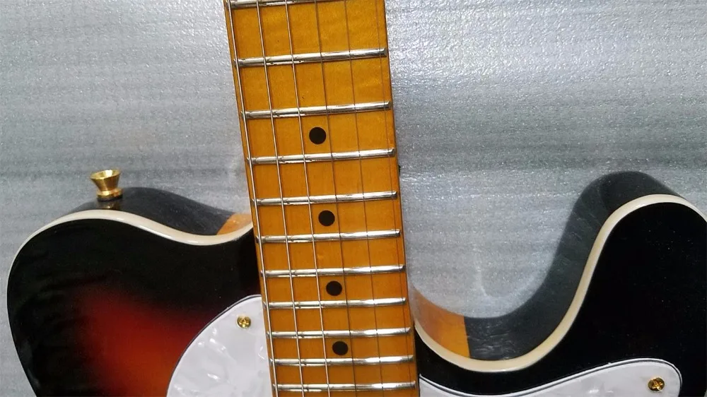 В наличии Custom shop telecast dog tele гитара пламя кленовый шпон топ Золотая фурнитура