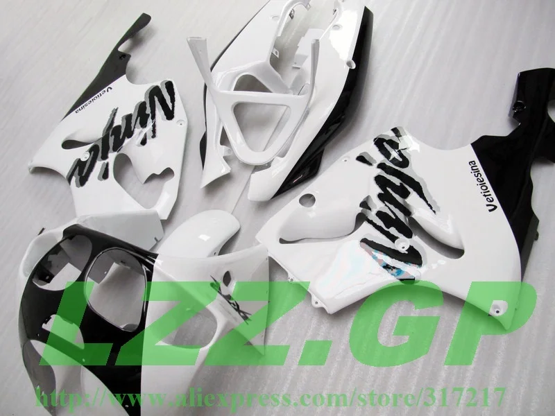 

#17Y2 White Black fairings For KAWASAKI NINJA 96-03 ZX7R 96 97 98 99 00 01 02 03 ZX 7R ZX-7R 1996 1997 1998 2003 fairing kit