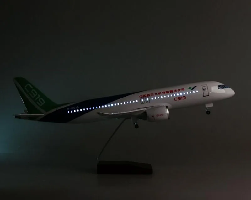 with light 47 см 1/82 масштаб Самолет Китай коммерческий самолет C919 авиакомпания Модель W светильник и колесо литье под давлением пластиковая Смола самолет коллекция - Цвет: with light
