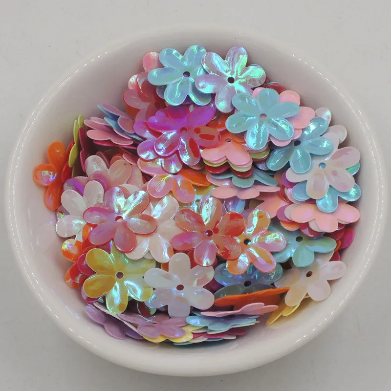 

100pcs 15mm Sequins Six Petals Flowers PVC Loose Sequins DIY Handwork Paillettes Sewing Wedding Craft Lentejuelas Accessories