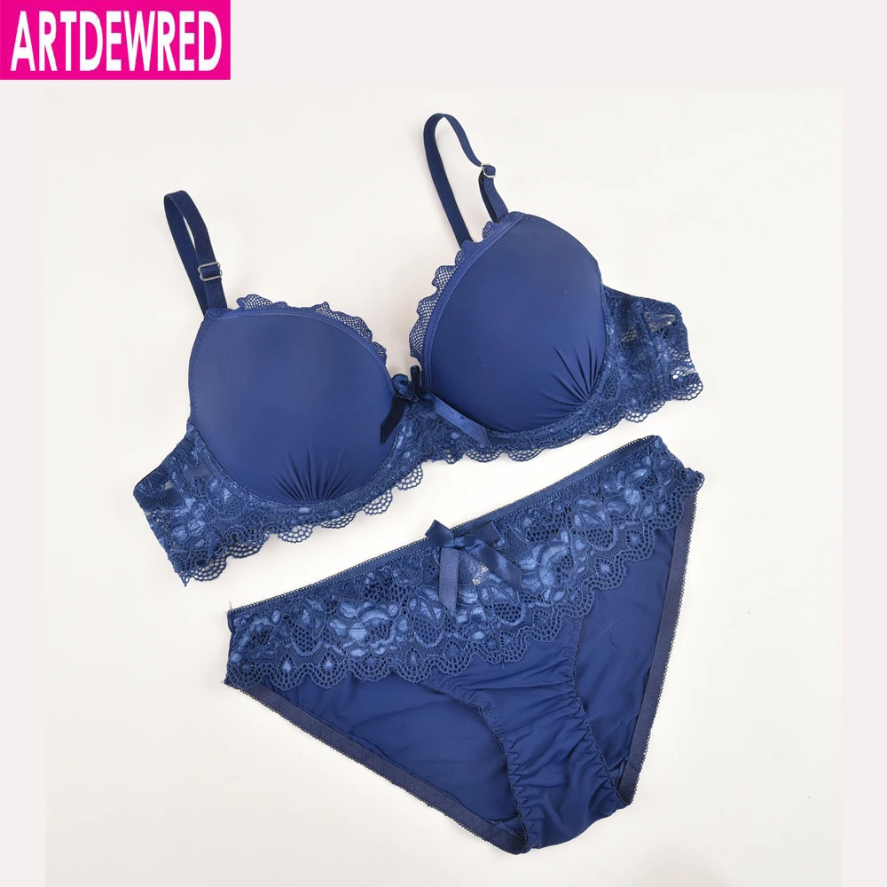 Комплект нижнего белья женский ARTDEWRED кружевной без подкладки черный/красный