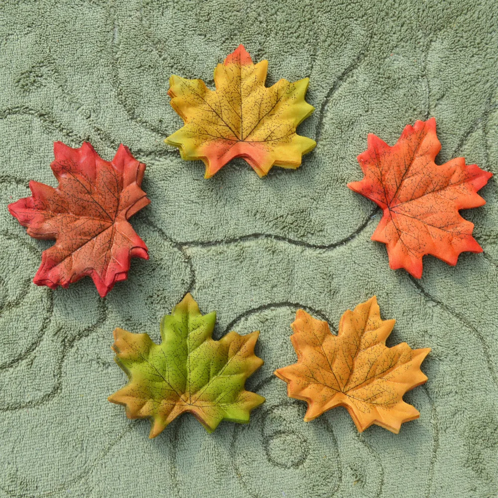 

100pcs Falling Silk Cloth Simulation Leaves Artificial Autumn Maple Leaf Wedding party Xmas Decorations Table Scatters Confetti