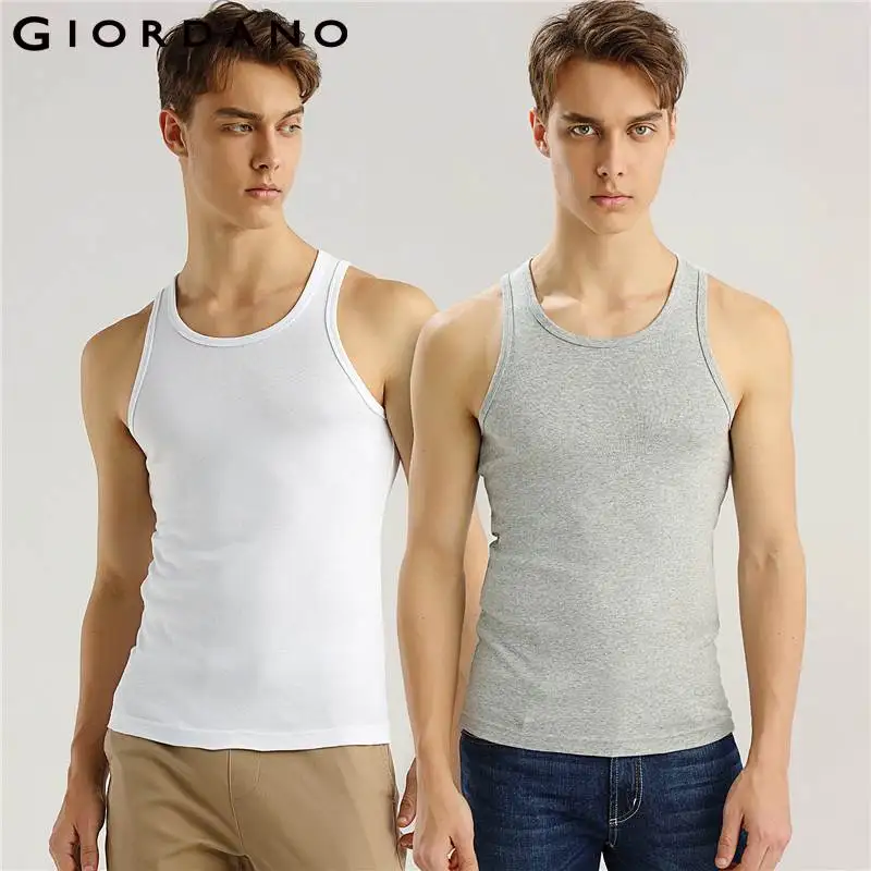 Giordano майка slim fit выполнена из двухсекционного хлопка с U образным вырезом имеется