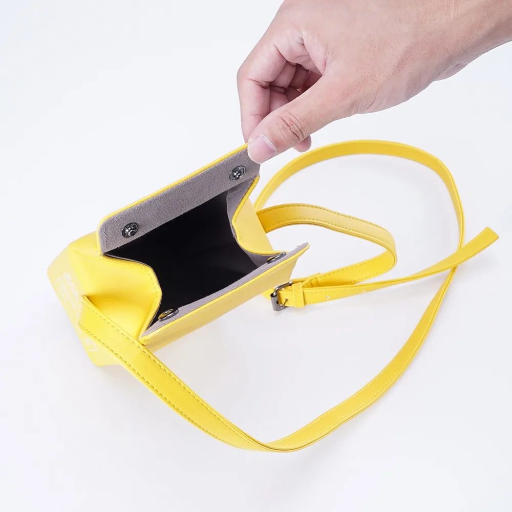 

2019 Creative Style Woman Milk Bottle PU Chains bags Cute Cartoon Printed Red Yellow Blue Coffee 3D Messenger Bags Cosmetic Bag