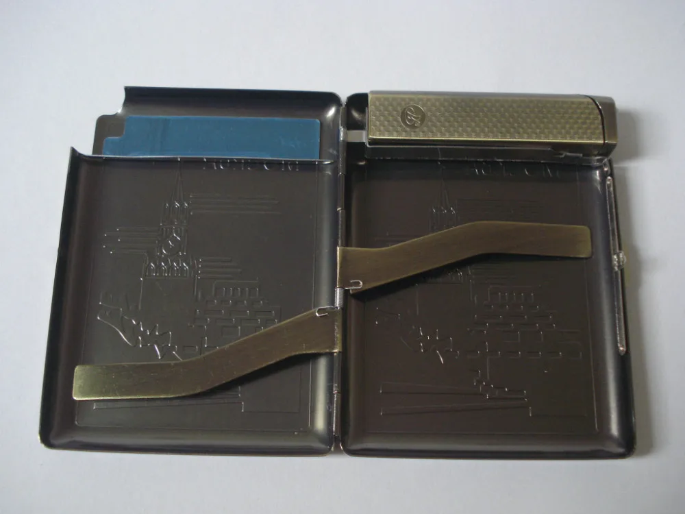 

Lighter cigarette case for 20 cigarettes pack cigarette case Lighter