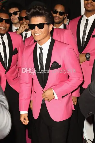 Pink Jacket Black Pants Groom Tuxedos 