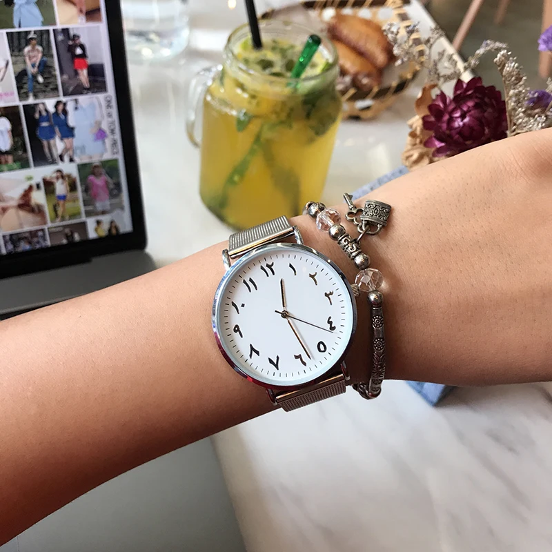 Роскошные BGG Марка уникальные арабские цифры 2017 белые черные часы для влюбленных