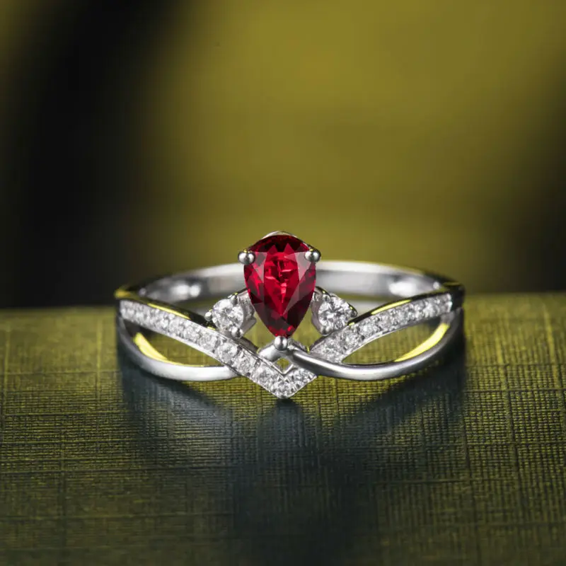 Кольцо LOVERJEWELRY WU291 с натуральным рубином и бриллиантом 4x6 мм|pear engagement ring|pear diamond