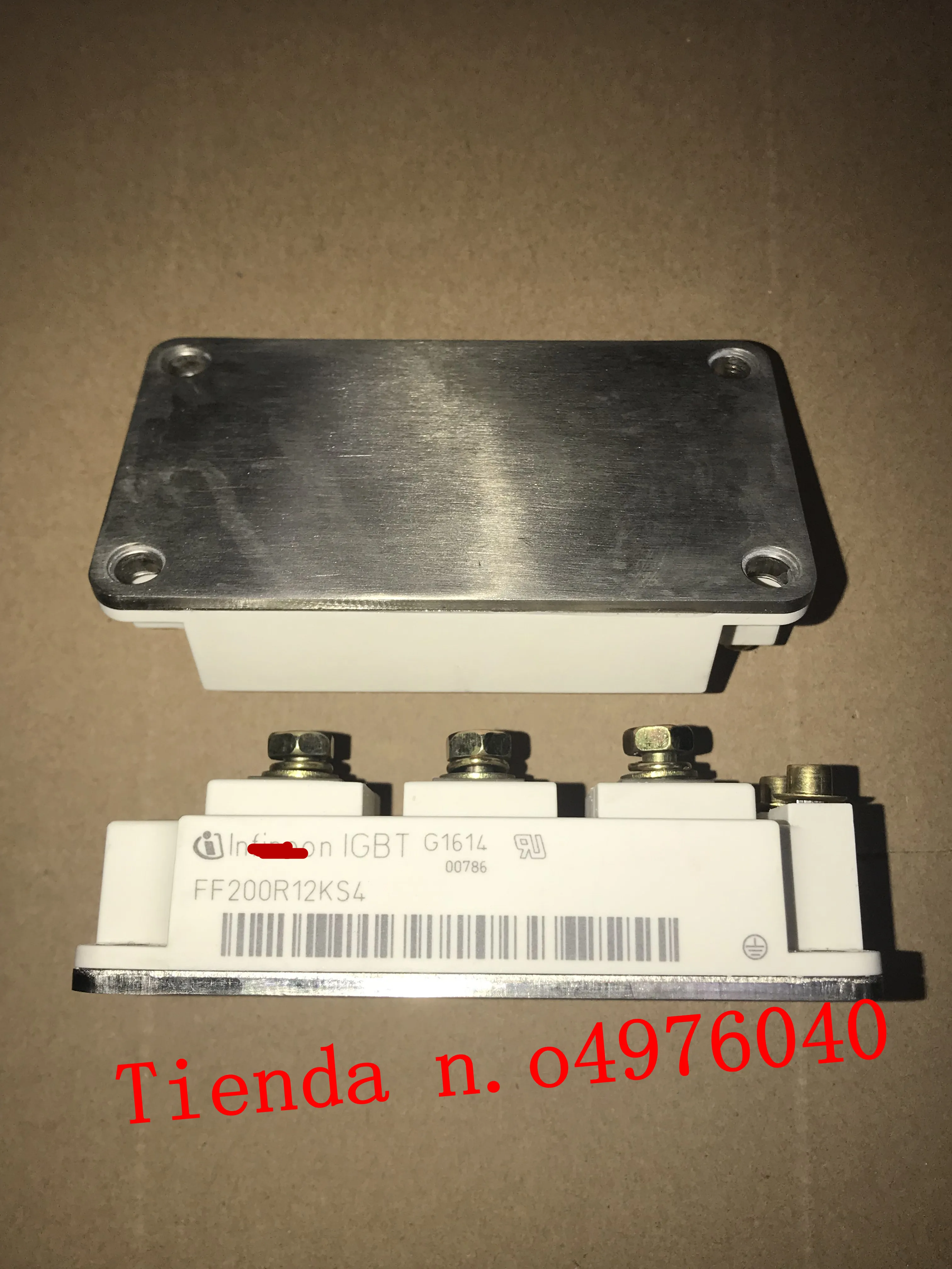 

Новый оригинальный модуль FF200R12KS4 FF300R12KS4