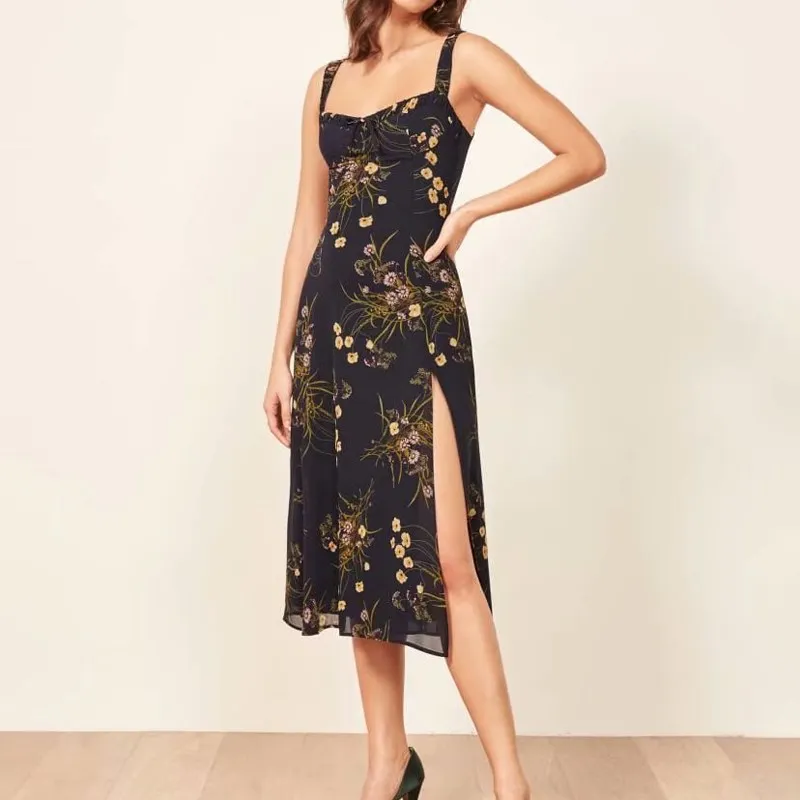 Женское шифоновое платье с цветочным принтом черное Повседневное на бретельках