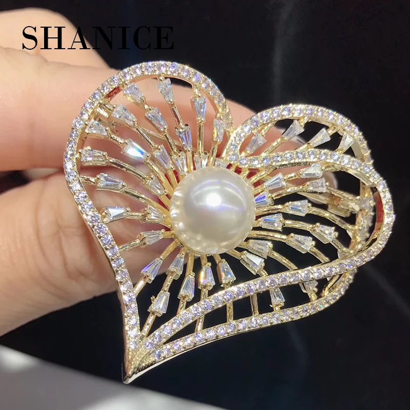 SHANICE Cute Heart CZ Crystal Brooch High-end Corsage Women's Overcoat Cardigan Accessories Scarf Pin Valentine's Day Gift |