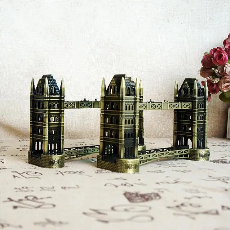 

UK London Bridge Model Thames Bridge World Famous Buildings Alloy Crafts Home Decorations