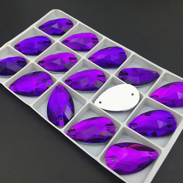 Бусины-капли из стекла для шитья 11 х18 мм 17 х28