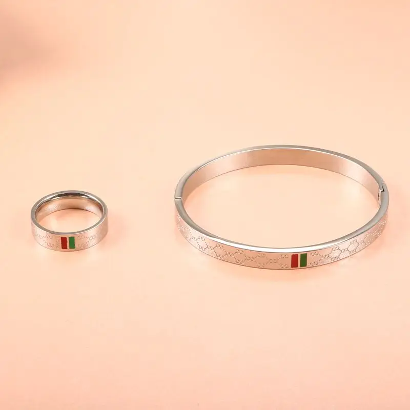 Silver Color Men Women Casual Wedding Party Fashion Bangles Luxury Stainless Seel ClassicCharm Bangles Jewelry Gift