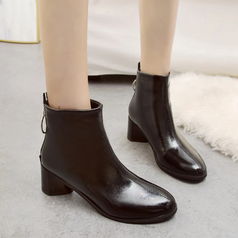 Новинка 2018 модные женские классические ботильоны Осенняя обувь на молнии