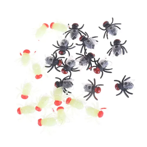 12pcs/lot Practical fly Plastic Bugs April Fool's Day props Jokes funny Toys Gags Simulated flying Halloween Decoration | Игрушки и