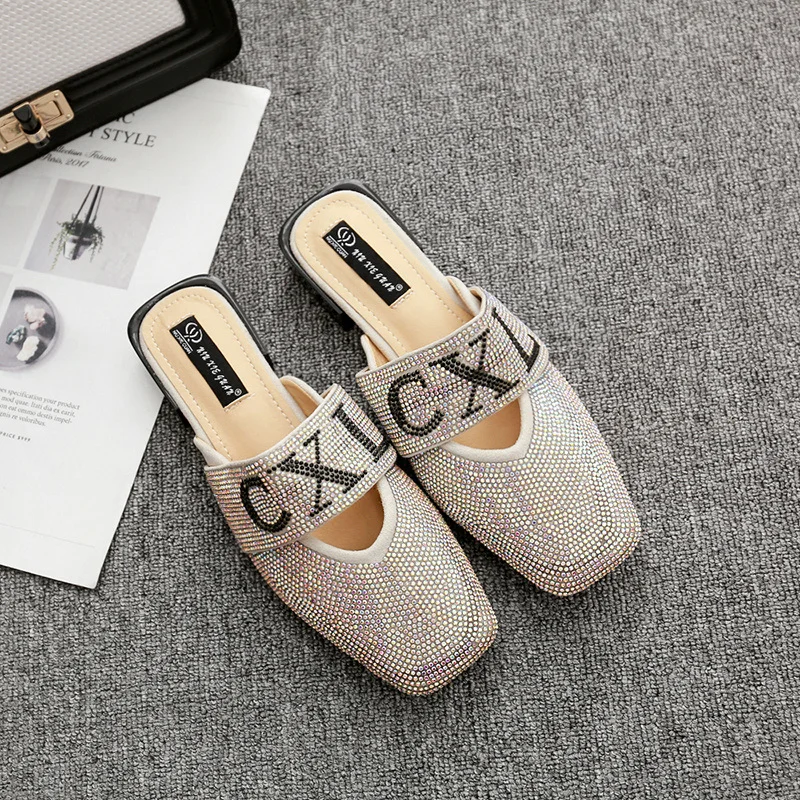 Модные дизайнерские женские шлепанцы со стразами летние на плоской подошве