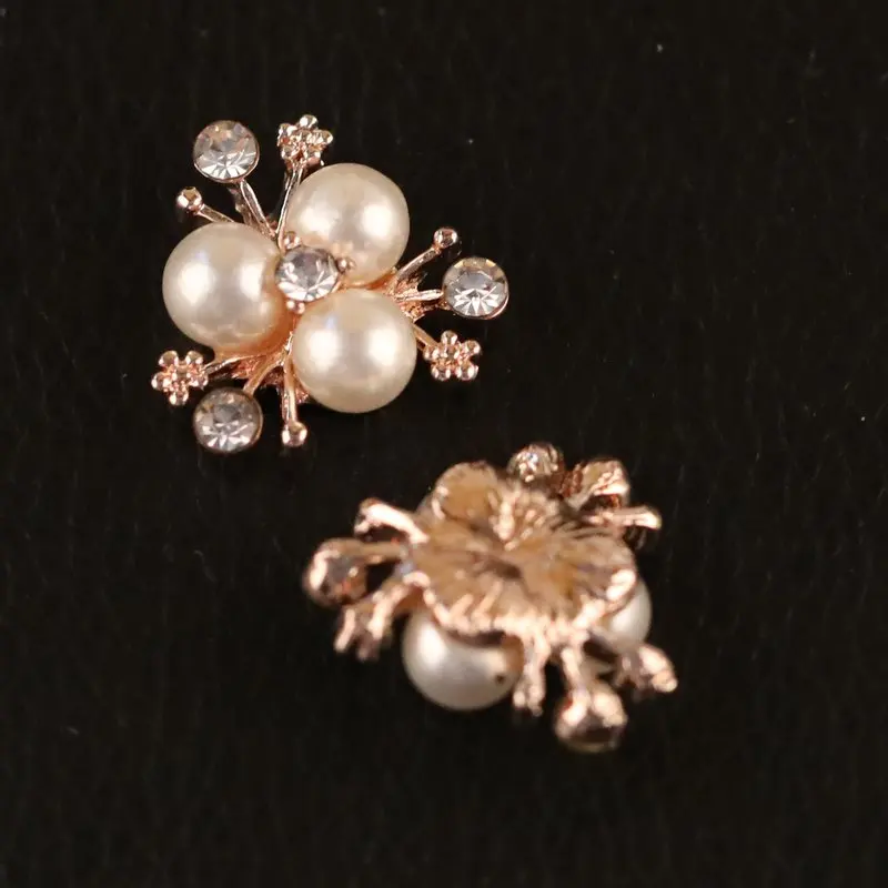 Жемчужные стразы кнопка 2018 свадебные приглашения украшают металлические волосы