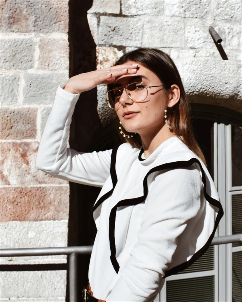 Dotfashion, белая футболка с оборкой, пуговицами и замочной скважиной на спине, женская повседневная одежда, топы с воротником-стойкой, весна-осень, Корейская футболка