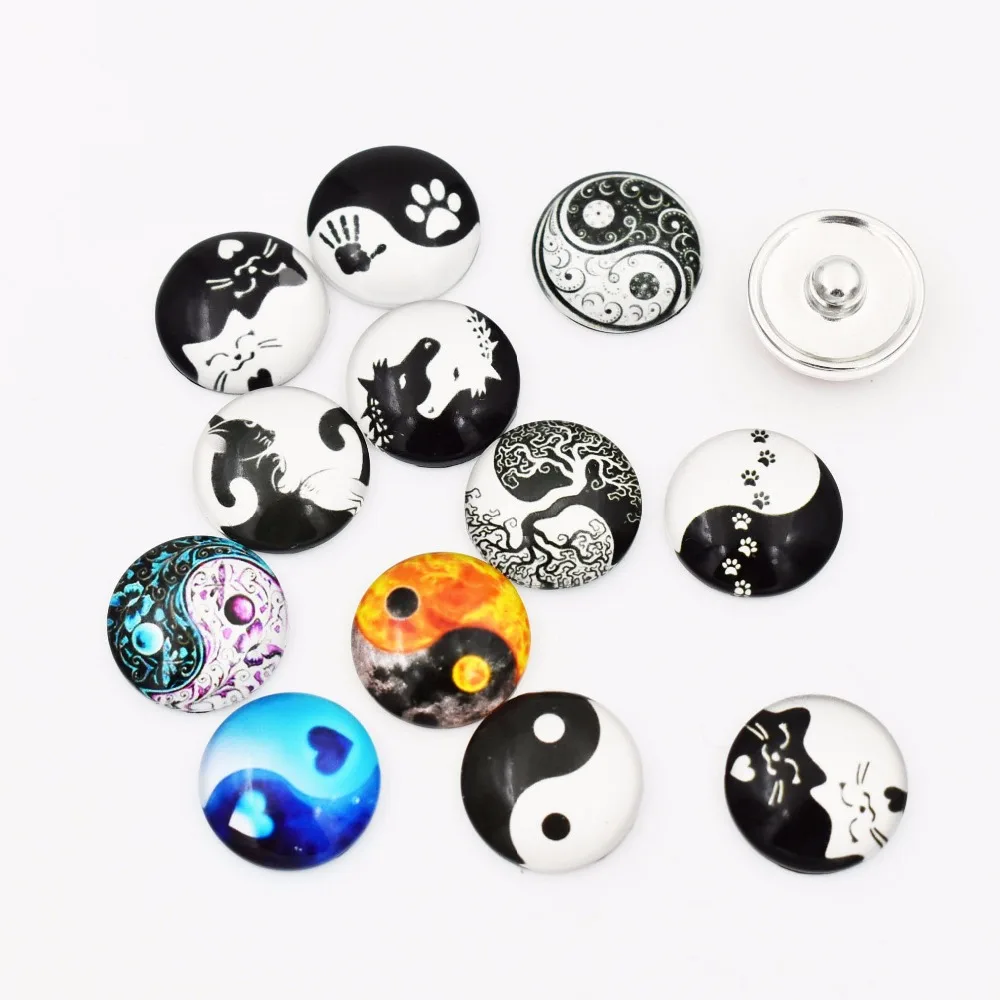 Смешанные 18 мм стеклянные Taiji Ying и Yang Taoism кнопки лапы защелки Шарм подходит для DIY