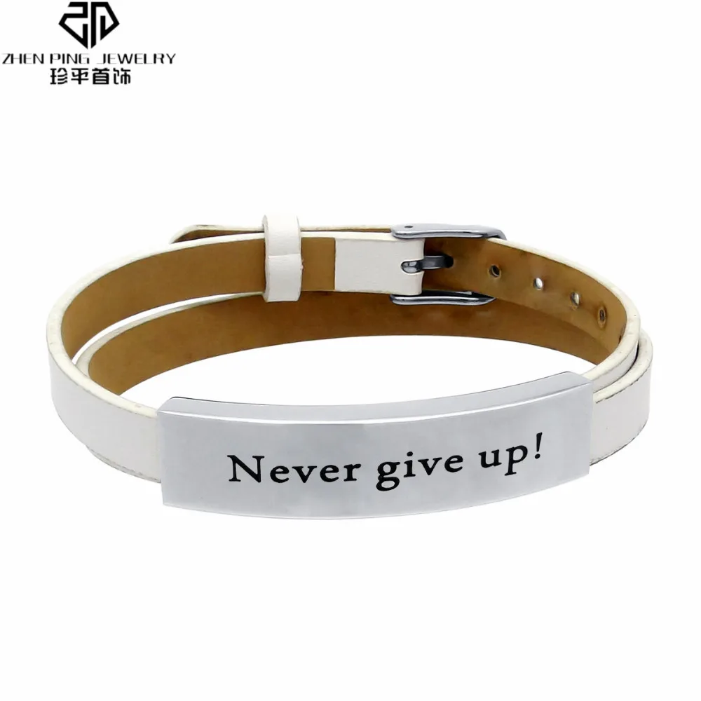 Браслет с выгравированными коррозией вдохновляющими словами ювелирные изделия