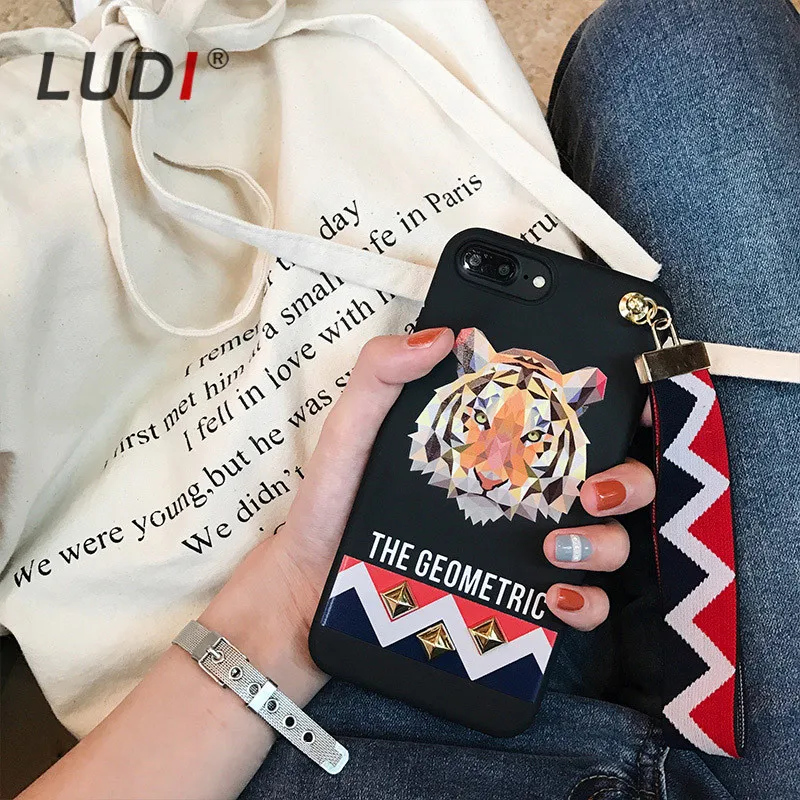 LUDI 3D Europe Animal Tiger &amp Rabbit Stud Rivet Wrist Strap Case for iPhone X iPhone7 8 6 6S PLus Soft TPU Cover Lovers | Мобильные