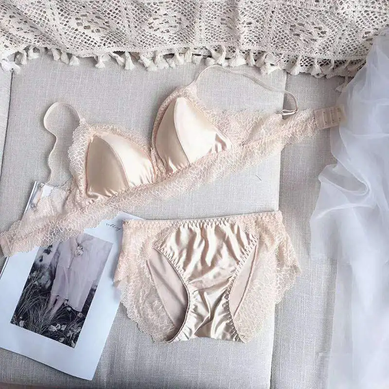 Nude Женский сексуальный бюстгальтер без косточек, кружевные трусики с цветочным узором, нижнее белье, ледяной шелк, обернутый грудь, комплект из двух предметов - Цвет: Nude
