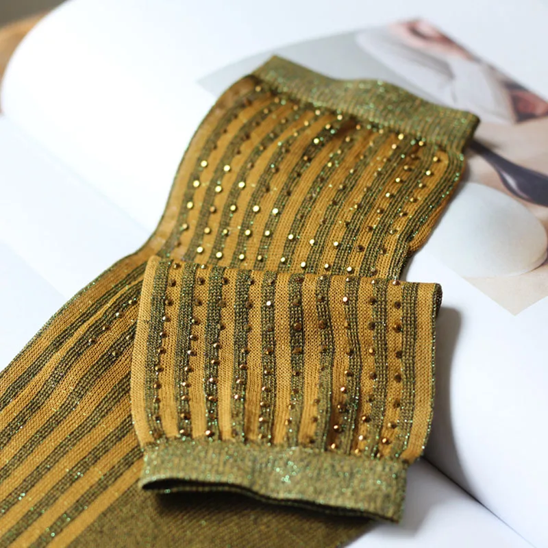 [EIOISAPRA] блестящие Корея Новая коллекция заменитель шелка Модные носки женские