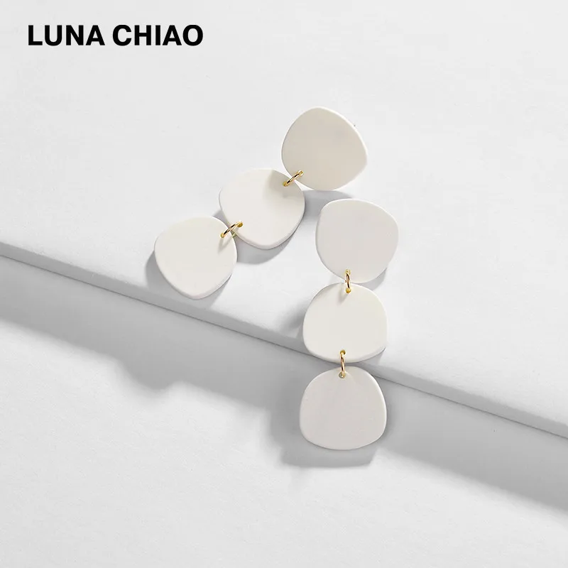 White LUNA CHIAO, женские модные ювелирные изделия, матовое покрытие, неправильные геометрические висячие серьги, акриловые длинные висячие серьги, бижутерия - Окраска металла: White