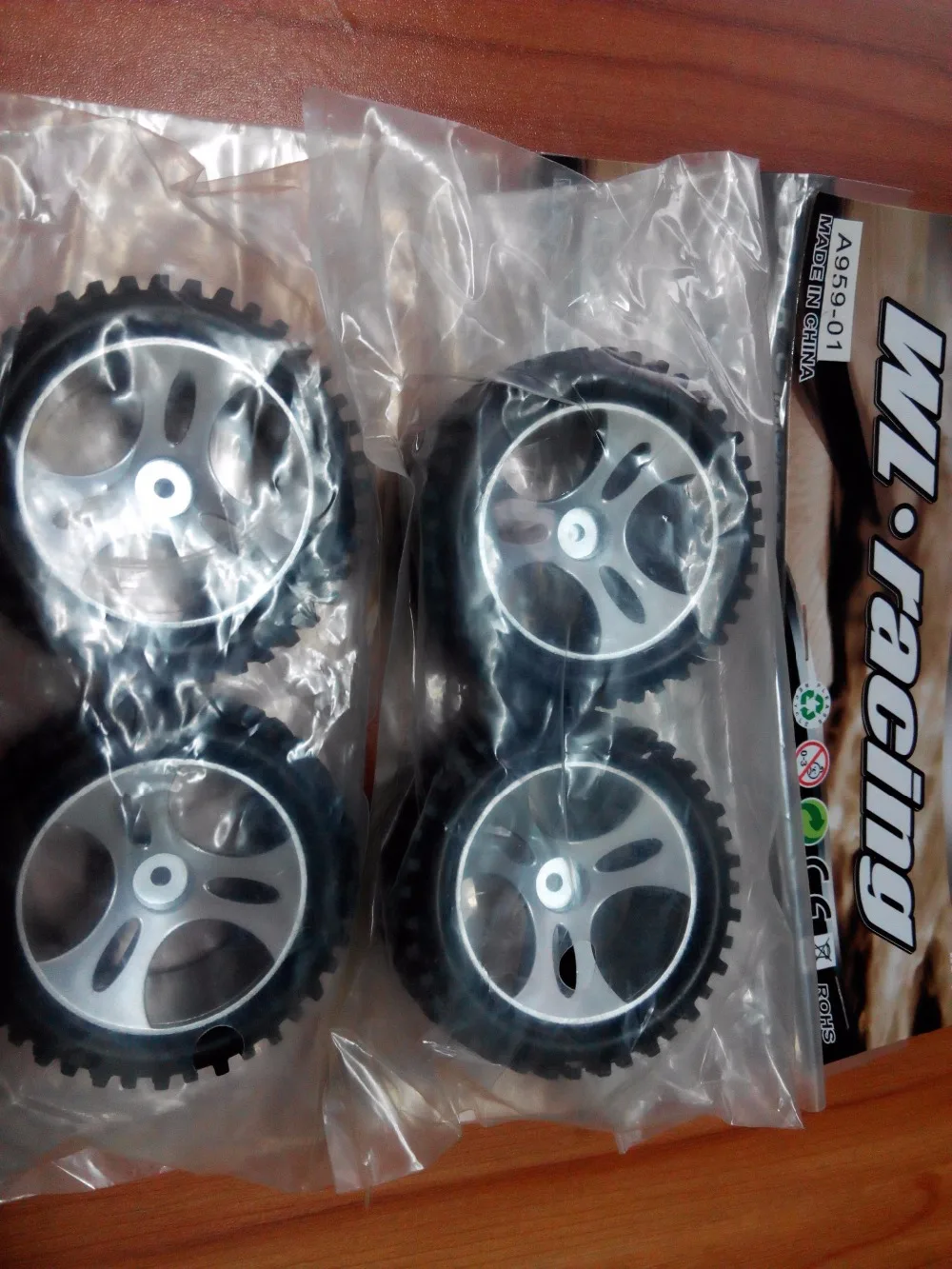 4 шт./лот Wltoys A959 1/18 запасные части для радиоуправляемых автомобилей шины колеса |