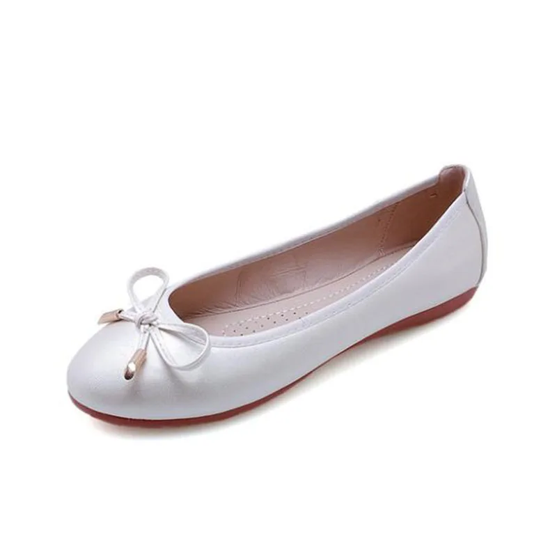 white COVOYYAR/; сезон осень; мягкие женские лоферы на плоской подошве с бантом; повседневная обувь; женские балетки из лакированной кожи без застежки; большие размеры; WFS465 - Цвет: white