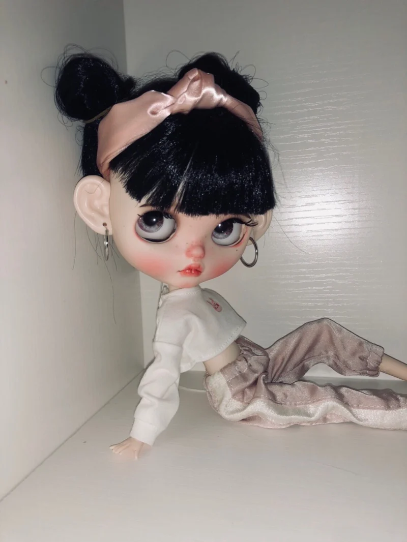 

T02-X587 Blyth Doll clothes 1/6 dolls azone Accessories handmade clothes Pink sweatpants black shirt