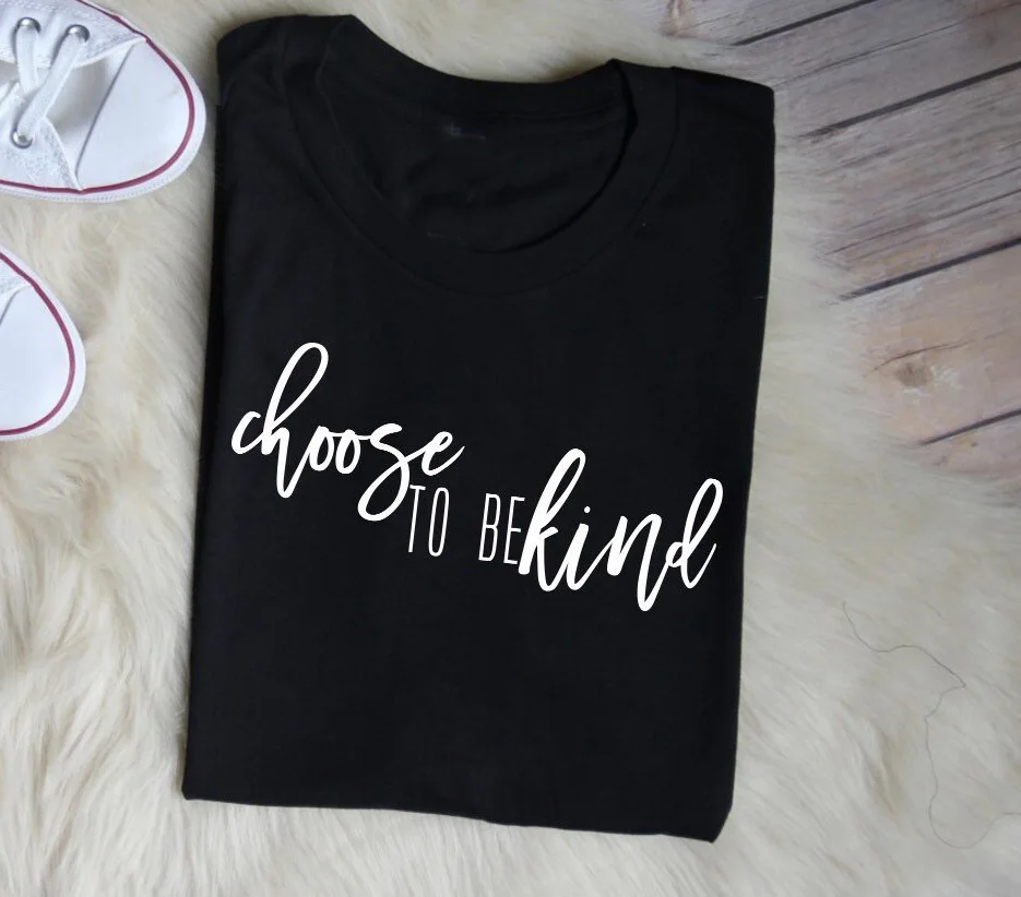Женская футболка с надписью Choose Kind | одежда