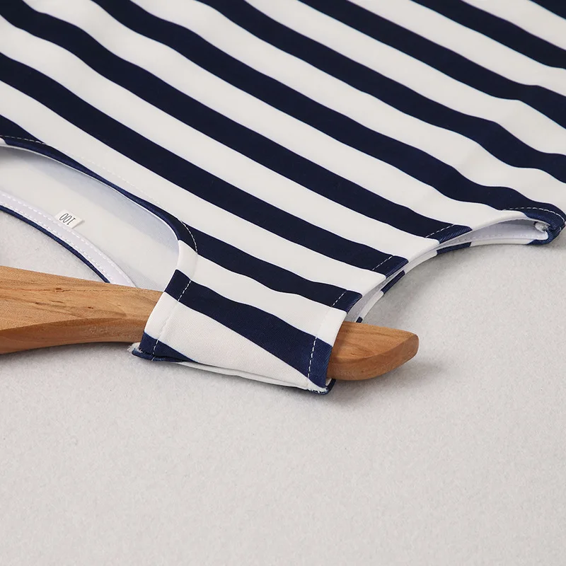 Платье в полоску для мамы и дочки платье с цветами Одинаковая одежда всей семьи