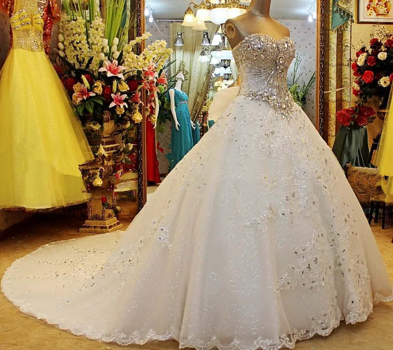 Custom Made Long Ball Gown Sweetheart Sweetheart Big Train Luxury Crystal Muslim Brial Wedding Dresses 2021 Wedding Gowns QB09