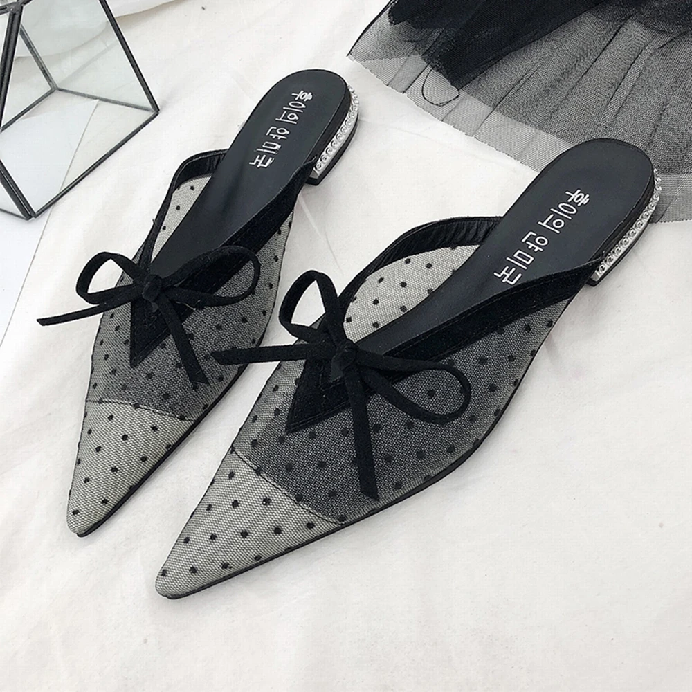 Женские босоножки на плоской подошве с острым носком в винтажном стиле