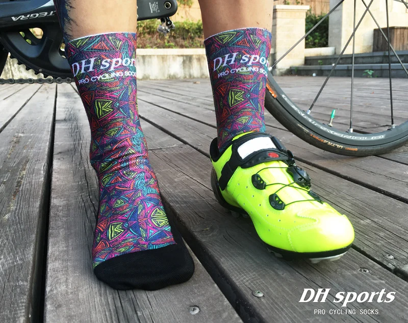 DH Спортивные Профессиональные брендовые велосипедные носки, защищающие ноги, цветные спортивные носки с принтом, высокое качество, носки для велосипеда, бега