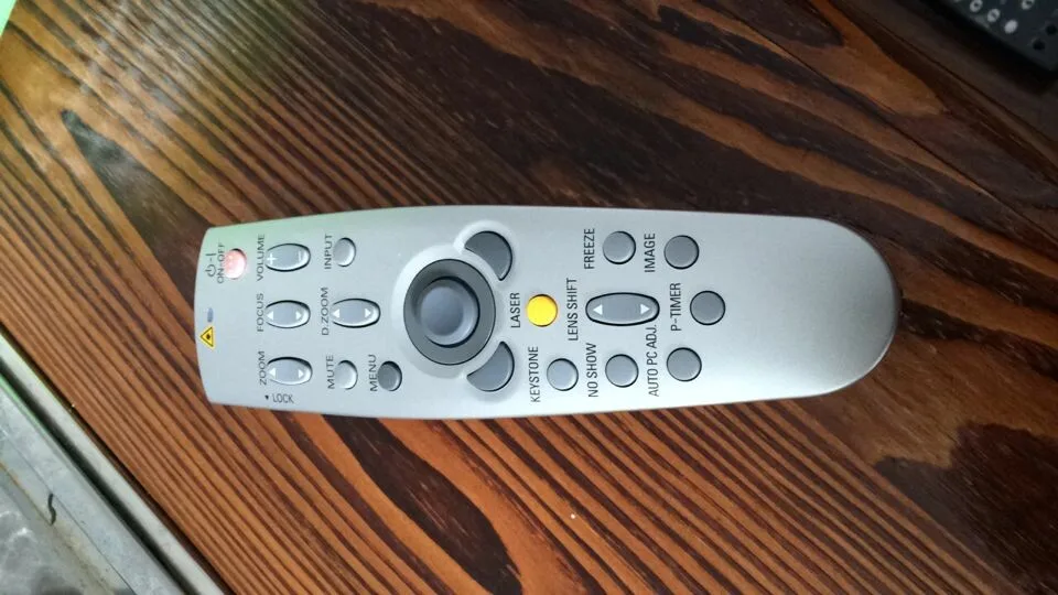 Проектор с дистанционным управлением для смартфона | Электроника