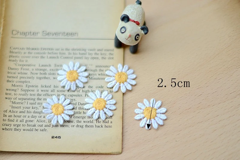 

10pcs Daisy Flower Patches for Clothing Sewn On Embroidered Appliques DIY Apparel Accessories Patches For Clothing