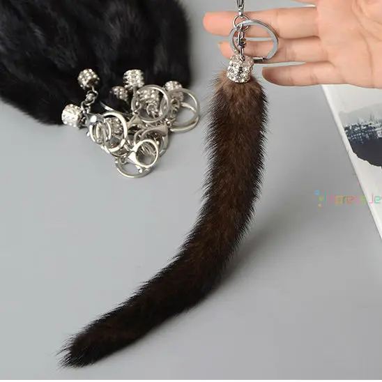 Роскошные пушистые черного и коричневого цвета из натурального меха норки